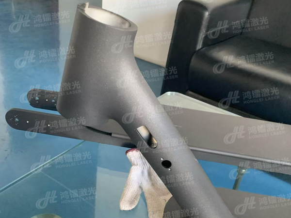 電動踏板車前叉激光切孔
