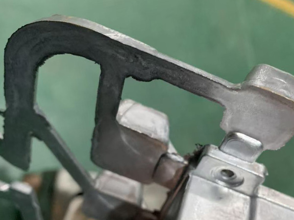 壓鑄鋁件去水口