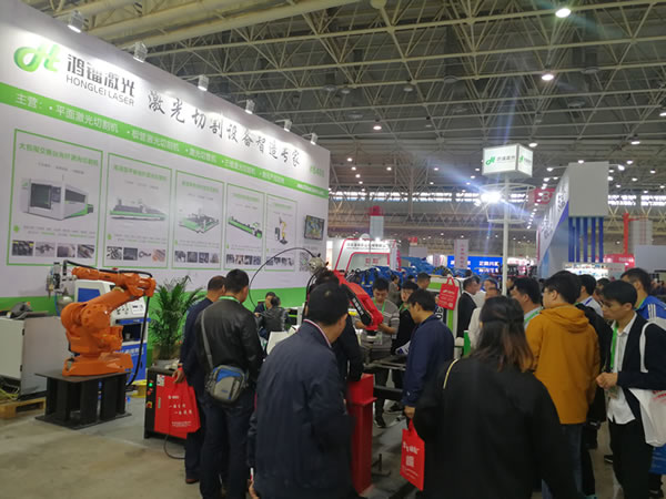 砥礪奮進(jìn)，邁向新里程 | 武漢鴻鐳激光精彩亮相2018中國(guó)國(guó)際農(nóng)機(jī)展