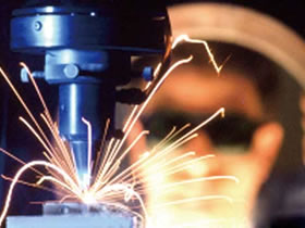 激光快速成型技術(shù)在汽車工業(yè)中的應(yīng)用有哪些？