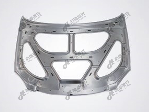 汽車(chē)發(fā)動(dòng)機(jī)艙蓋切割