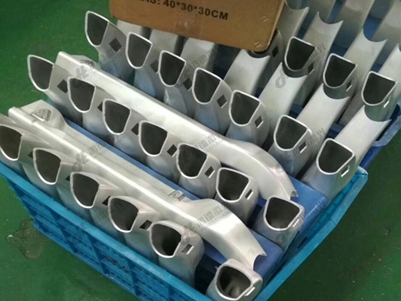 電動車車架件激光機(jī)器人切割技術(shù)革新