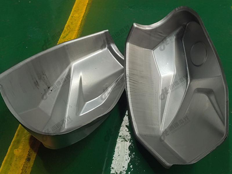 摩托車油箱切割