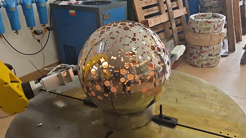 機(jī)器人三維激光切割機(jī)在工藝品制作中的應(yīng)用